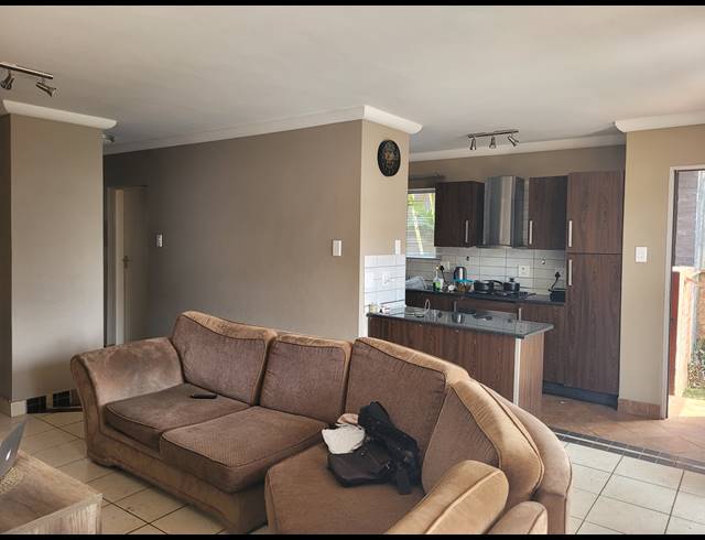 2 BEDROOM APARTMENT TO LET IN CASHAN